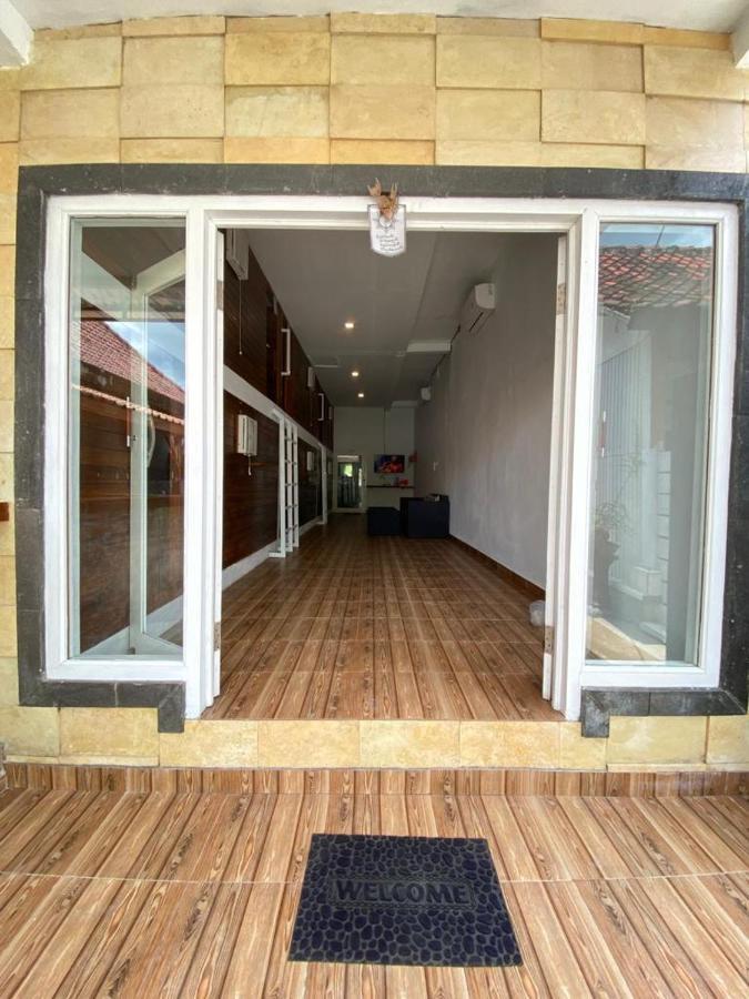 Tara Hostel Batununggul Exterior photo